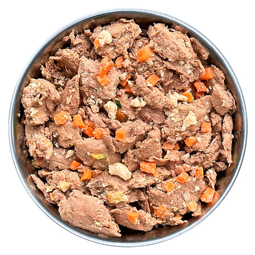 Ziege mit Maniok, Karotten und Pfirsich (im Glas)